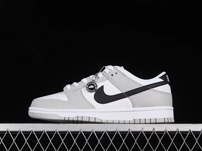 All Categories Nk SB Dunk Series Nk SB Dunk Low Low-top sneakers F version Nk Dunk SB Low Gray white and black scratch-off SB low-top sports and leisure sneakers DR9654-001